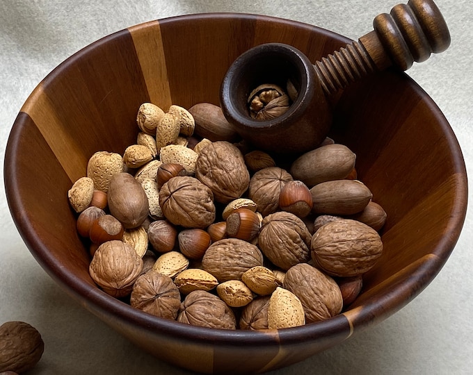 3 Piece Nut Set, Pampered Chef Wood Bowl, Wood Screwtype Nutcracker