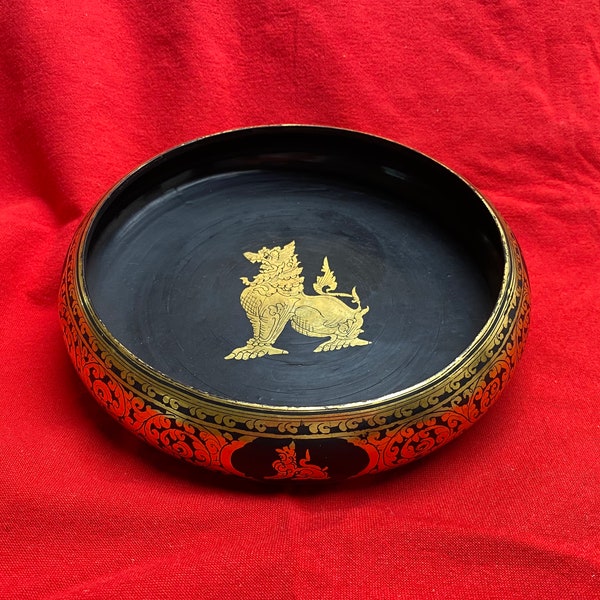 Black Lacquer Bowl with Foo Dog Motif, Hand Crafted Wooden Bowl, Asian Lion Dish in Black and Gold