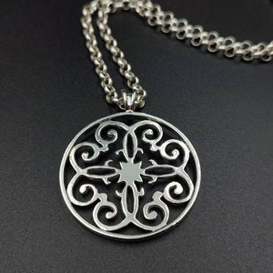 Μενταγιόν στρογγυλό.Round pendant.