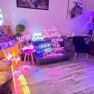 Benutzerdefiniertes Neonschild Leuchtreklamen Personalisierte Geschenke Hochzeitsschilder Familienname Neonschild Kindernamen-LED-Neonlichter Heim und Wanddekoration Bild 3