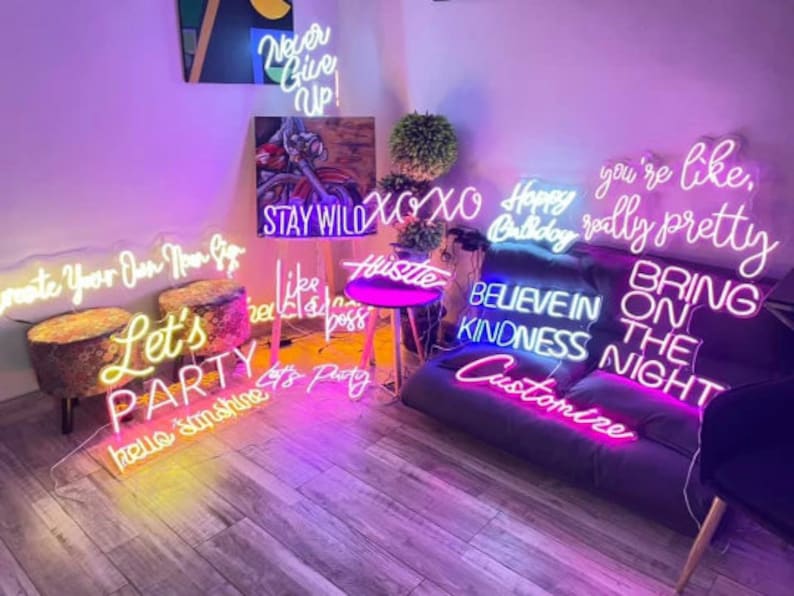 Benutzerdefiniertes Neonschild Leuchtreklamen Personalisierte Geschenke Hochzeitsschilder Familienname Neonschild Kindernamen-LED-Neonlichter Heim und Wanddekoration Bild 1