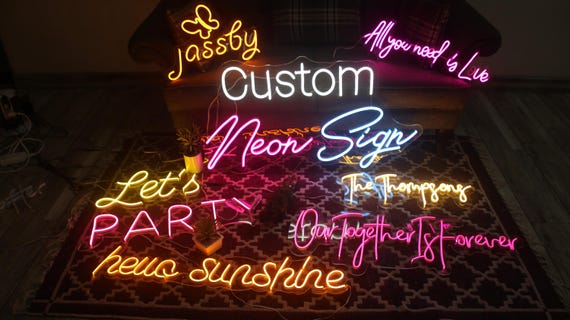 Insegna al neon Cheers, insegna al neon per matrimonio, regali personalizzati per lui, insegna al neon