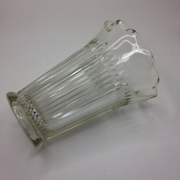 Ruffle Vase - Vintage Clear Glass Vase- Pretty 6.5” tall Vase with Elegant Ruffled Top Edge