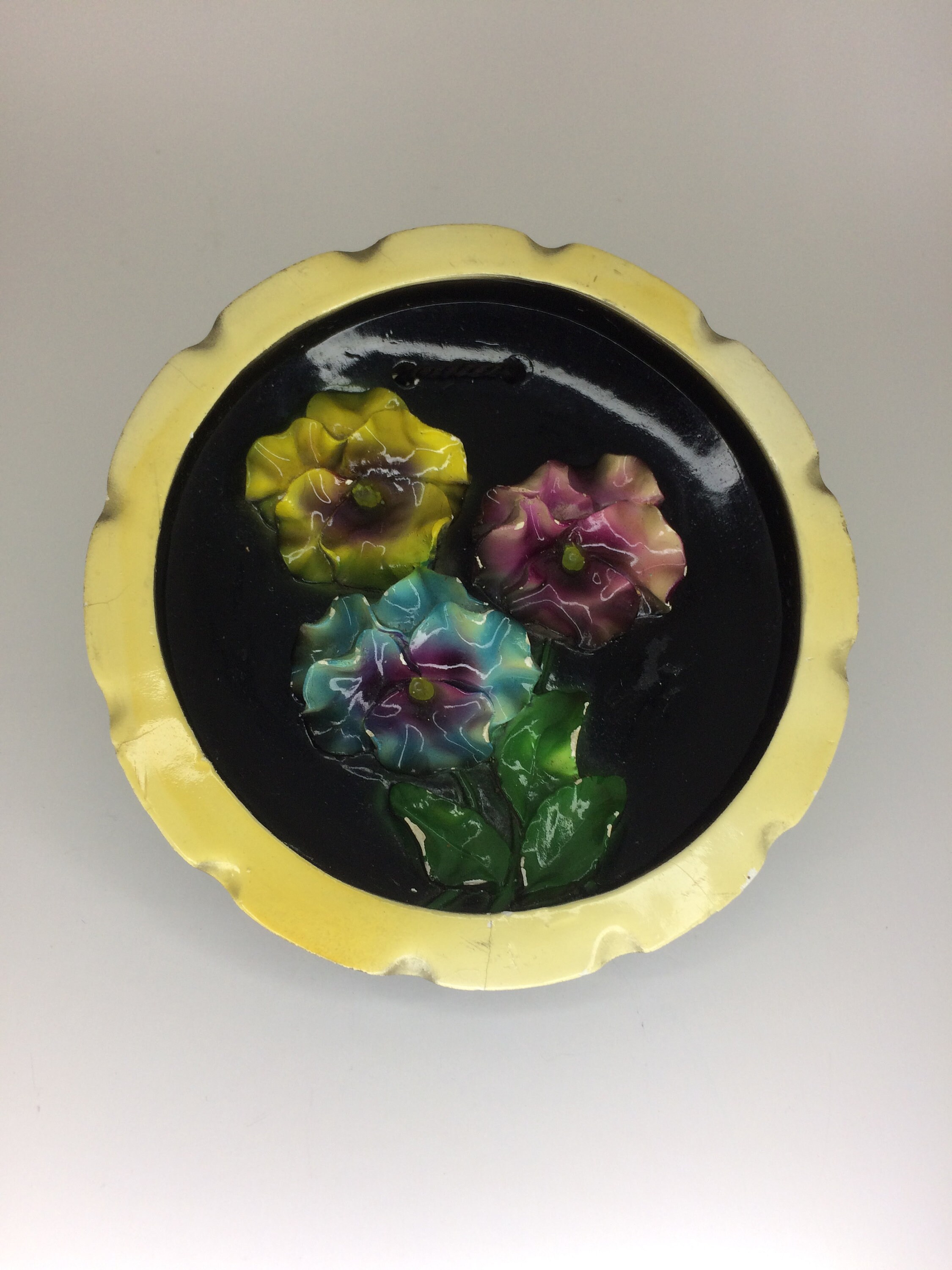 Vintage favor Ware Chalkware Pansy Plaque J.h.grand Jeweller, Hamilton