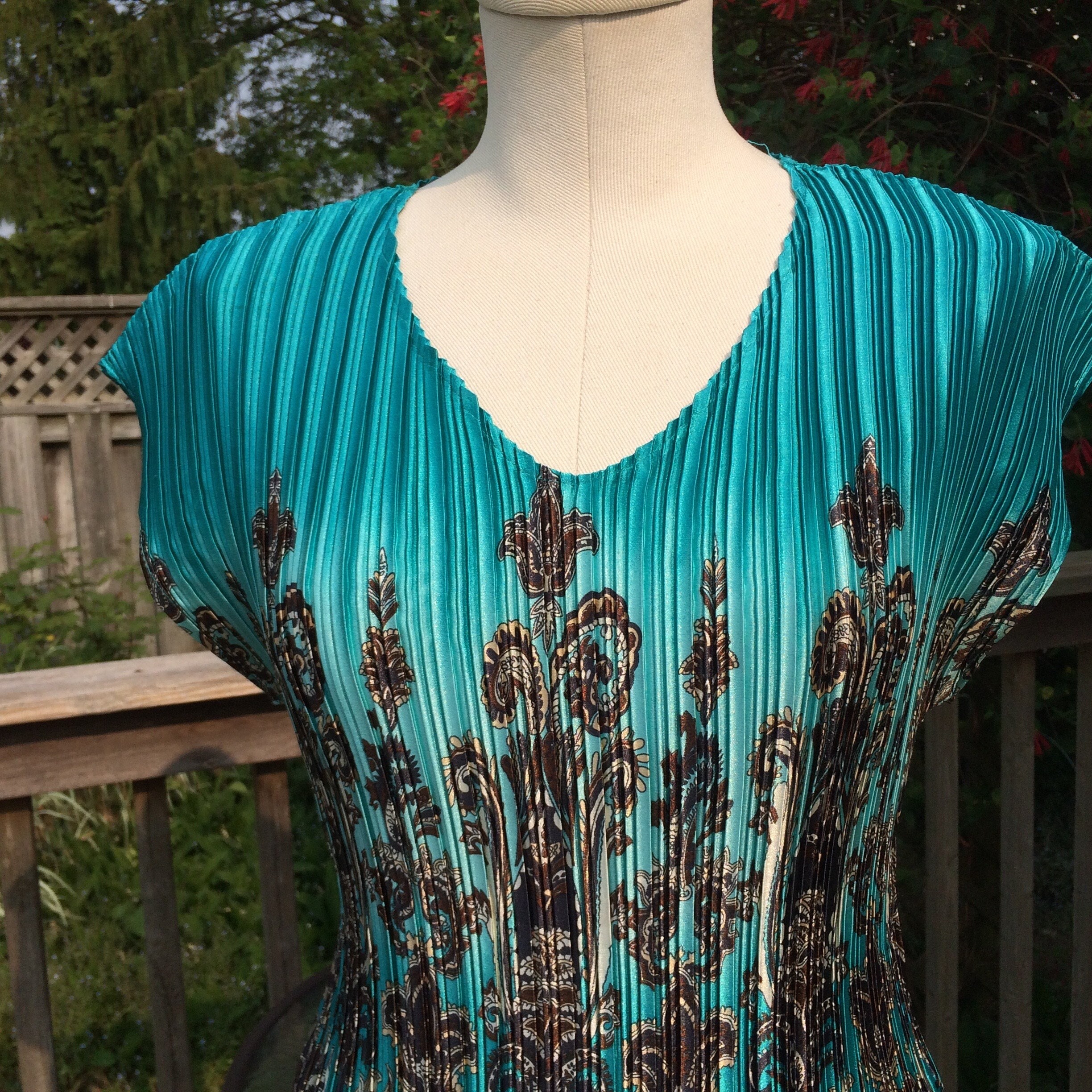 Vintage 90s Top/ Accordion Pleated Blouse/ Paisley Swirl V