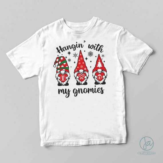 Hanging With Pink Gnomies Crochet Funny Gnome Christmas T-Shirt Hanging With Pink Gnomies Crochet Funny Gnome Christmas T-Shirt