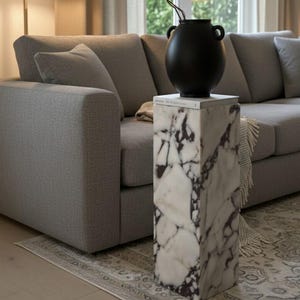 Handmade Calacatta Viola Marble Plinth: Cube Side Table image 3