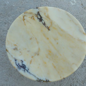 Handmade Calacatta Viola Gold Marble Table Top (23.5 inch)