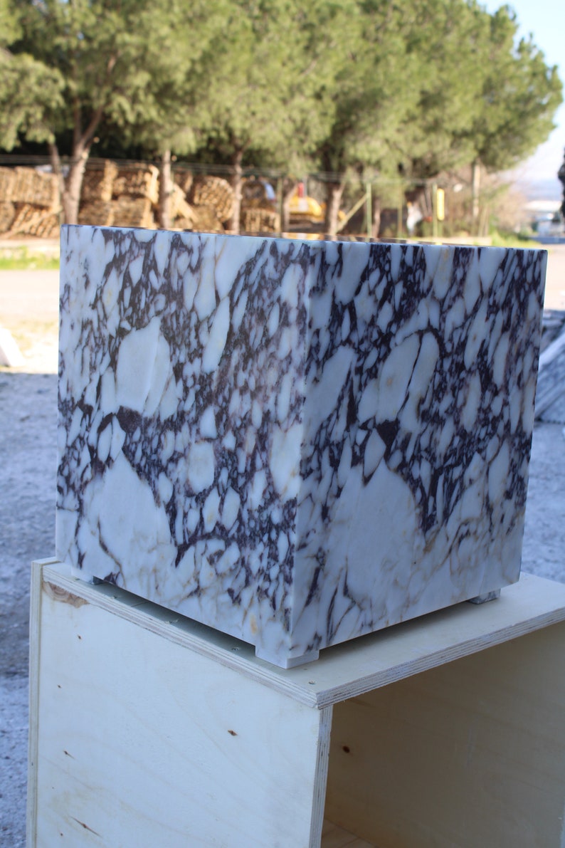 Calacatta Viola Marble side table, end table, italian marble 100% handmade, cube marble, height 40 cm 15.7'' free shipping image 3