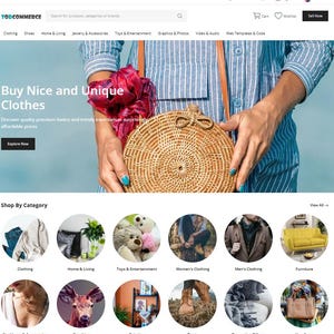 Puede incluir: Página de inicio de un sitio web con el texto "Buy Nice and Unique Clothes". La imagen presenta a una persona sosteniendo un bolso redondo y tejido. Debajo, iconos de categorías para ropa, hogar y vida, juguetes, ropa de mujer, ropa de hombre y muebles.