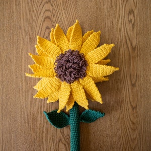 Crochet Sunflower PATTERN, Amigurumi Flower Tutorial PDF image 1