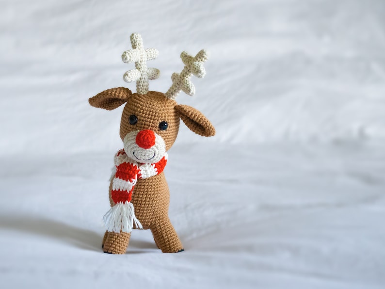 Reindeer Crochet Pattern, Amigurumi Christmas Decoration PDF image 1