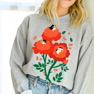 Calico cat flower sweatshirt / Calico mom gift / Calico cat lover gifts / Crazy cat lady gift / Calico crewneck / Calico cat clothing