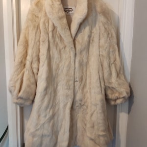 White Real Full Female Fur Coat / Jacket Size Large 10-18