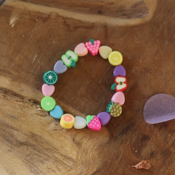 Bracelet en perles fruits et cœurs pastel, fait main, cadeau coloré pour femme - Bracelet Y2K coloré | Idée-cadeau couleurs