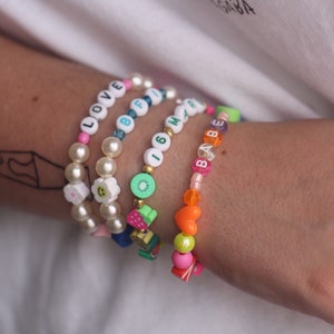Bracelet personnalisé en perles plusieurs couleurs prénom, dates, lettres, messages, initiales image 3