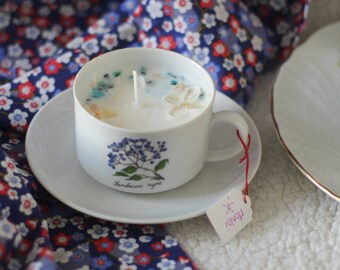 Candle in vintage porcelain cup with blue white dried flowers, monoi perfume - natural, handmade - original gift for women