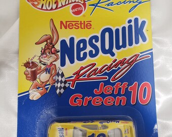 Getränge Pin Badge NESTLE NESQUIK