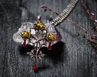 Blood Trinity - Rosa gótica, colgante de amor. Plateado.
