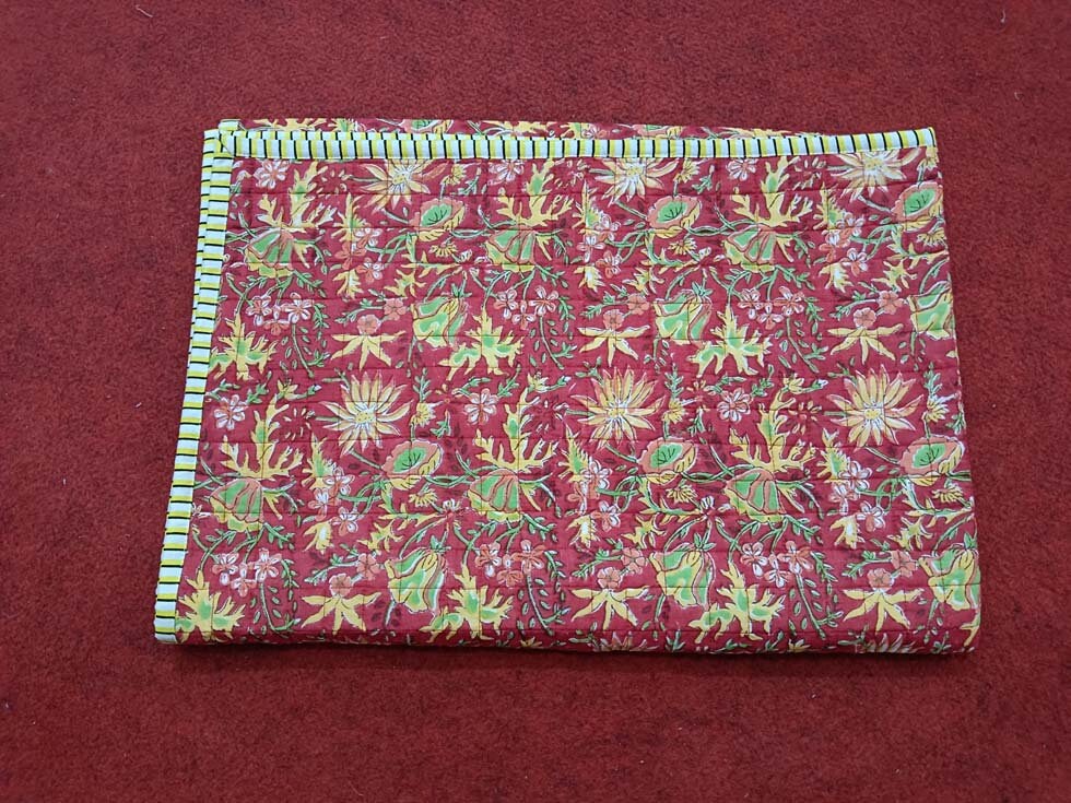 ハンドブロックプリントのベビーブランケット：リバーシブルコットン