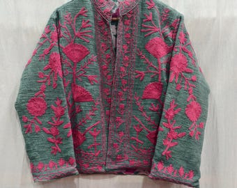 Wende Suzani bestickte Jacke: Handgemachter indischer Baumwollmantel