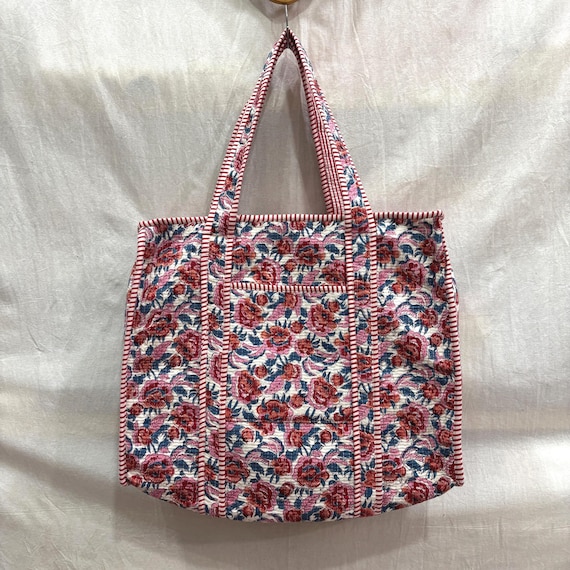 Grand Sac Fourre-tout Matelassé Fleuri – Coton Vert/rose – Fait Main En Inde – Style Artistique