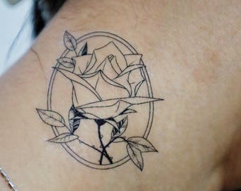 Rose Kette temporäres Tattoo | Gotische Blumen Körperkunst (4.1x5.5 cm)