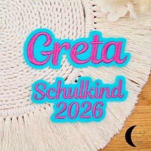 Schulkind 2027, Einschulung, Schriftzug, Name gestickt, Aufnäher, Patch, Applikation, Bügelbild, Stickapplikation, zum Aufbügeln,zum Nähen