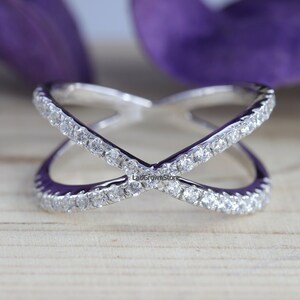 Round Cut Certified Lab Grown Diamond Ring, Crossover Ring, Criss Cross Ring, Simulated Diamond Ring, X-Shaped Ring, 14k Solid Gold Ring