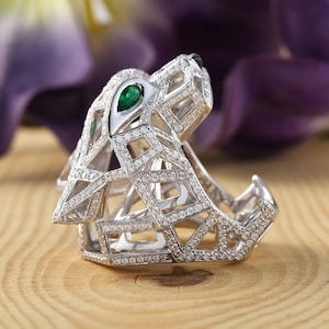 Anillo de pantera con diamantes redondos, anillo de pantera con acabado helado, anillo de pantera de ojos verdes, anillo para hombre y mujer, anillo de diamantes con inspiración animal, oro blanco de 14 quilates