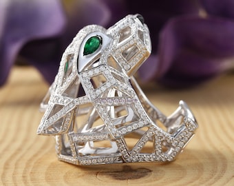 Round Diamond Panther Ring, Iced Out Panther Ring, Green-eyed Panther Ring, Men-Woman's Ring, Animal Inspire Diamond Ring, 14K White Gold