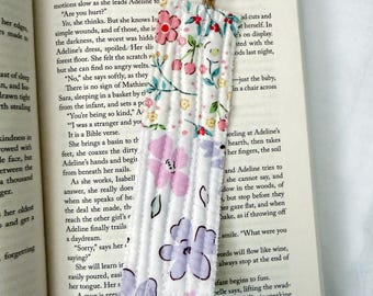 Floral Patchwork Quilted Bookmark – Reversible Handmade Fabric Bookmark with Natural Twine Tassel