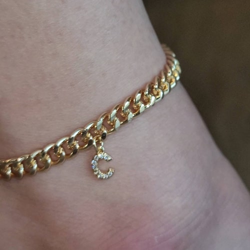 18K Gold Initial Curby Anklet, Custom Ankle Bracelet, A - Z Crystal Cubic Zirconia Letter Anklet, Gold Chain, Anklebone Beauty, Personalized