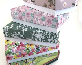 Small tissue box.  SVG and JPEG files included. 55mm x 110mm (2.16in x 4.33in)