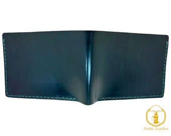 La clásica billetera plegable Horween Shell Cordovan en color verde. Garantía de por vida.