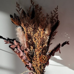 Fall dried bouquet table decor fall bride caspia brown pampas bunny tails fall centerpieces cozy warm fall florals wheat pampas neutral