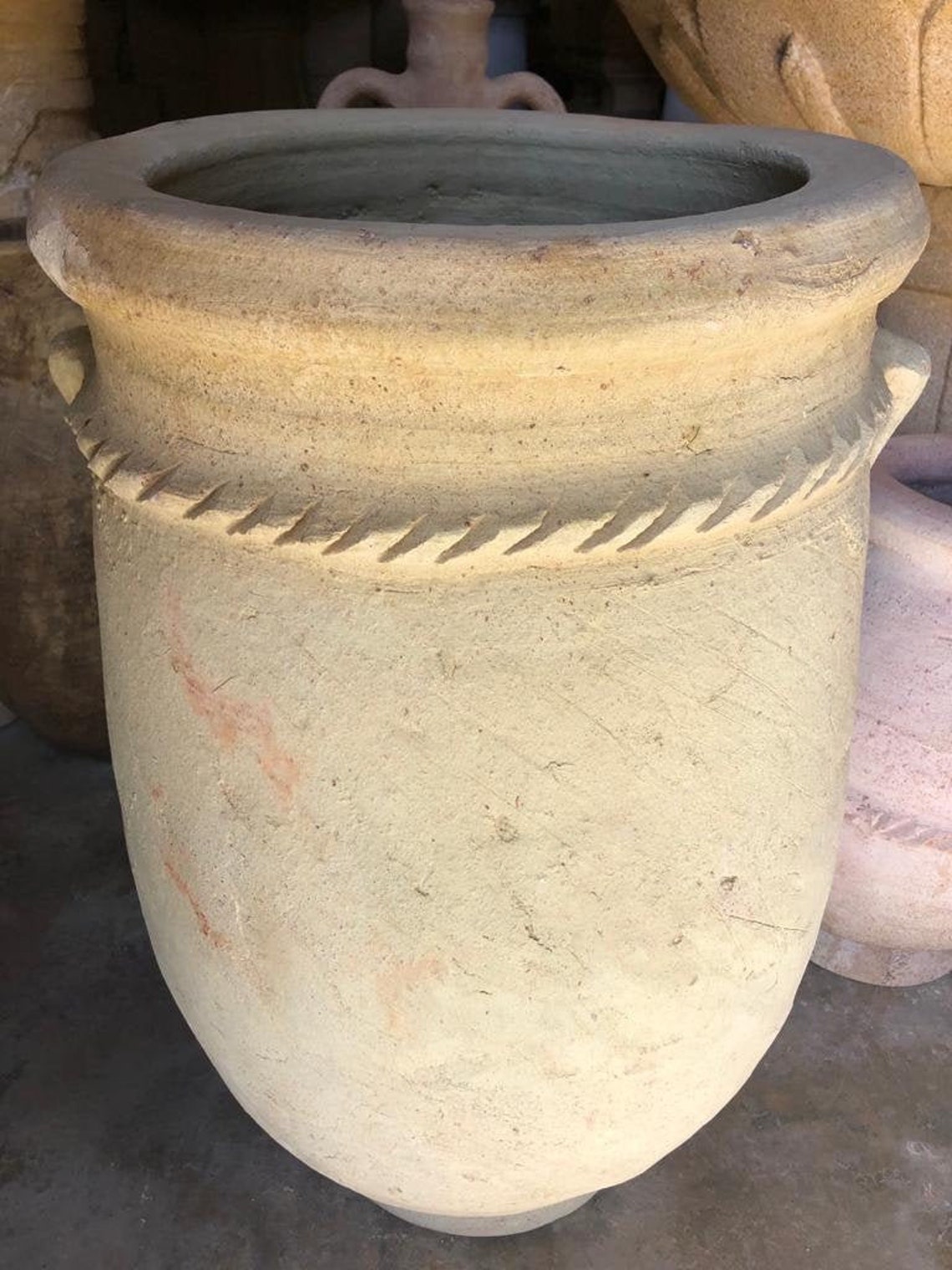 medium pot .. Etsy