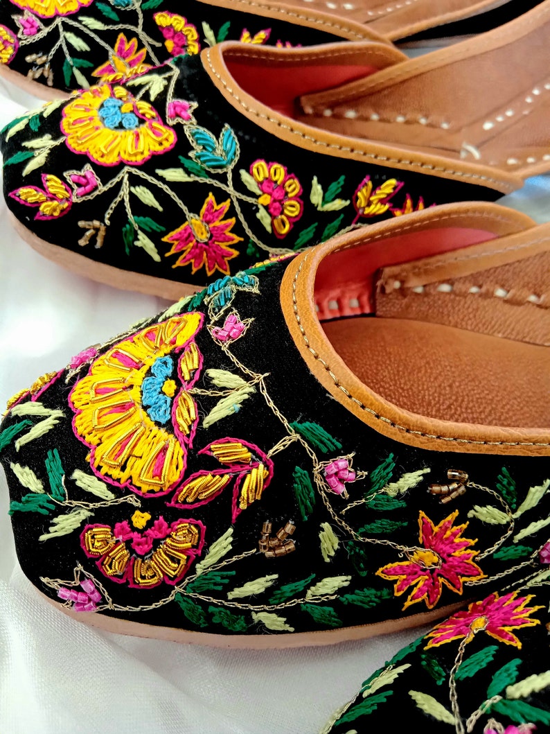Punjabi Jutti Women's Shoes Indian Bride Pakistani Bride Indian essentials Wedding shoes Accessories Desi accessories Shoes 38 EU women's