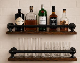 Estante rústico de madera recuperada / Estante de tablones de suelo eduardiano hecho a mano con tubo de hierro fundido / Estante de pared industrial / Estante de bar (Reino Unido)