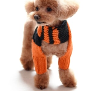 Leg Sleeve Scarf / knitting pattern