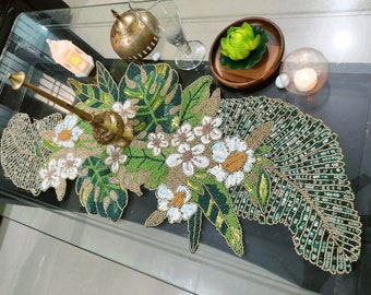 ALLE MATEN Handgemaakte tafelloper, tafelloper met bloemen- en bladveren, 13 x 36 inch, zarimonhalloweenloper cadeau