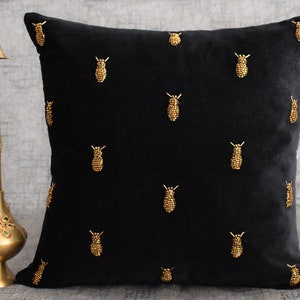 Bee velvet cushion 2025