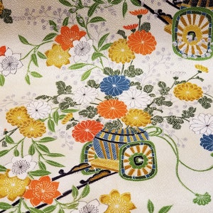 Vintage japanischer Kimono-Stoff / Schatzwagen und Blumen / Schüttgut