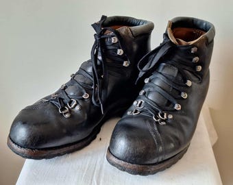 Botas de senderismo de cuero para hombre. Zapatos de trekking. Talla US-9.5. UK 9. EUR-43.