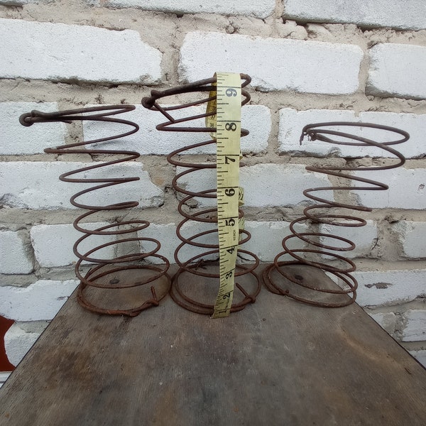 Rusty antique bed springs . Rusty metal objects. Items for decoration. items of art project