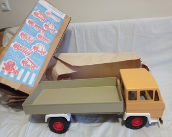 Car toy metal truck MAZ 1990 USSR production, box, collectible toy, Soviet dump truck 1990 vintage toy