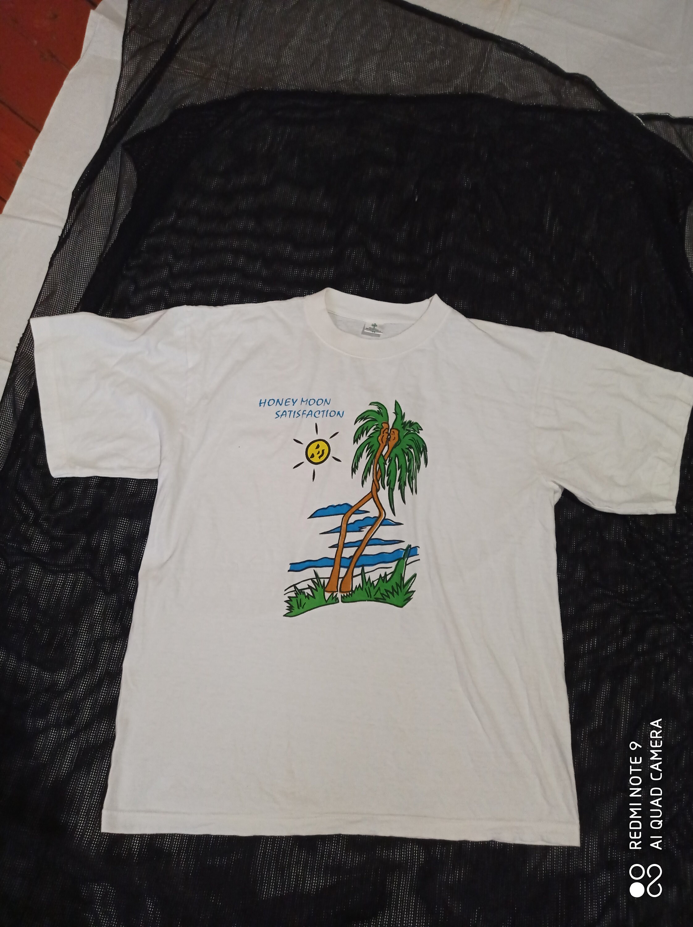 VTG T-Shirt Honeymoon  satisfaction. A Birthday Present