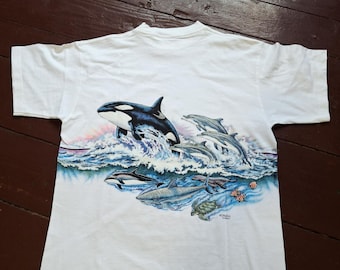 VTG T-shirt Dolphins, whales, turtles, and other marine mammals. Marine nature. Marine animals.