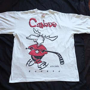 VTG T-Shirt Canada, Quebec. A Birthday Present