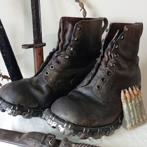 Extremely rare 1937 shoes Tricouni EU 41 . US size 9. UK-8.5 . military boots ww1-ww2